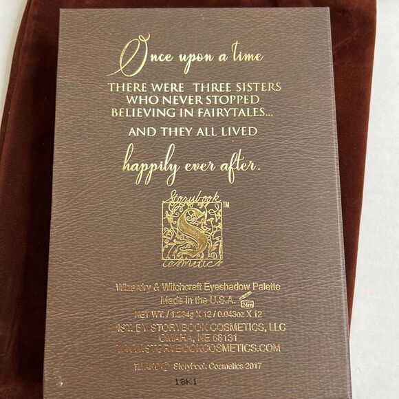 Storybook Cosmetics - Wizardry and Witchcraft Eyeshadow Palette Book - Picture 9 of 10